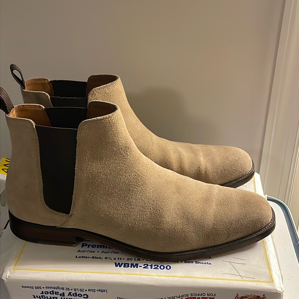 Tan Chelsea boots